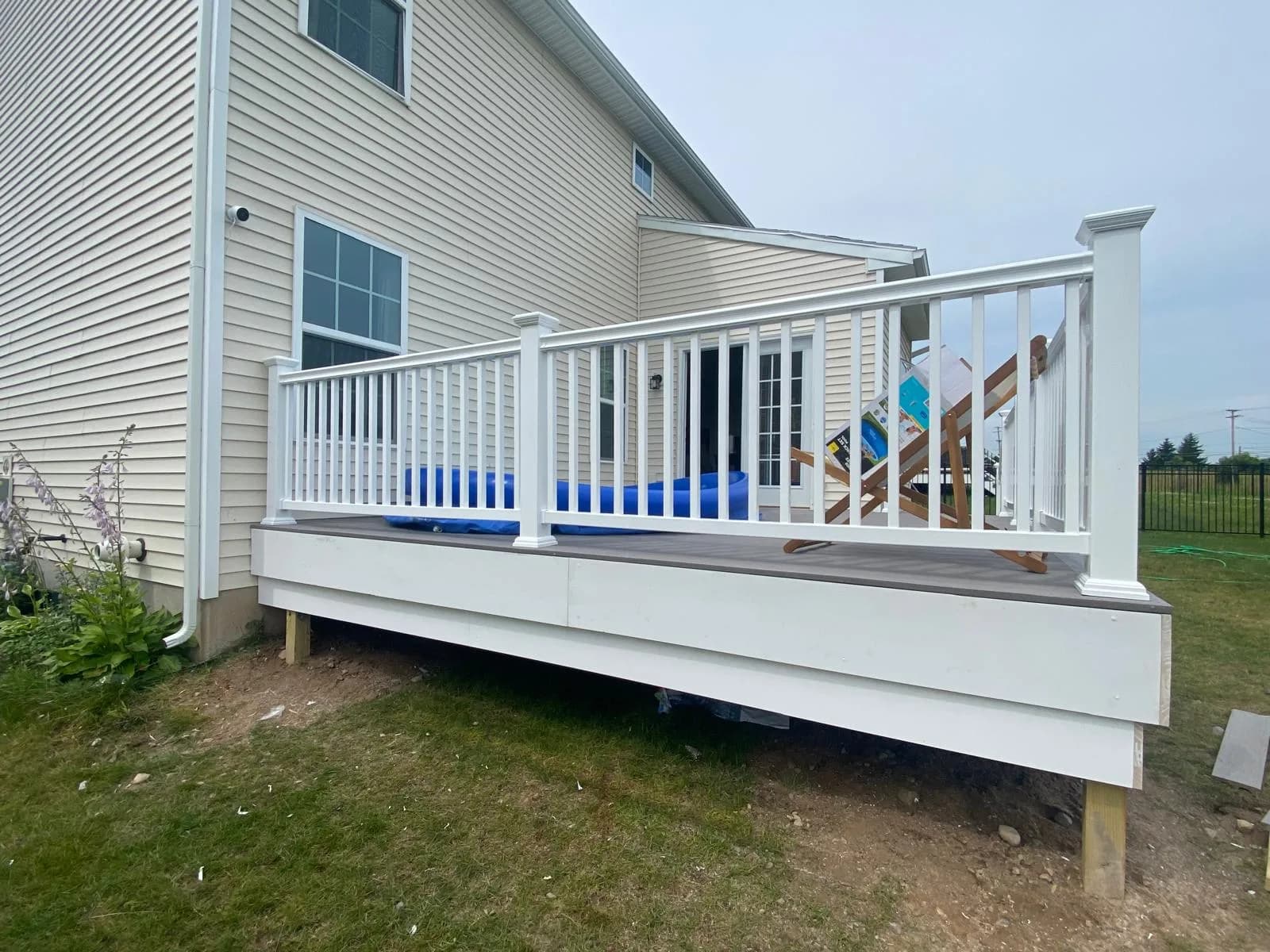 White vinyl deck yard view — Buffalo NY